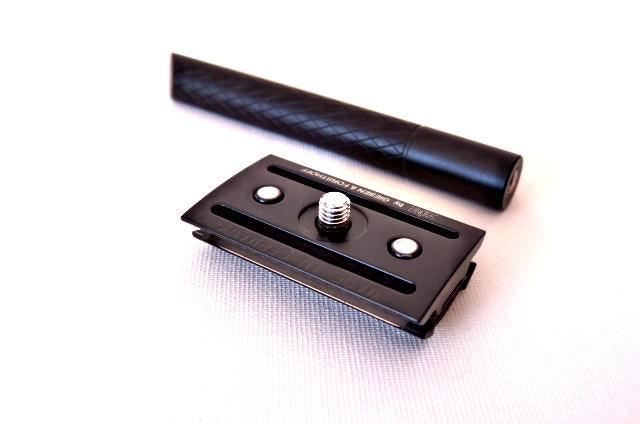 ZÓE Mehrweg Frauenrasierer schwarz + 10 Rasierklingen » G&F